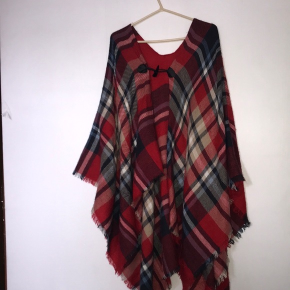 🌹TORRID 🌹 Red Plaid Cape/ Poncho